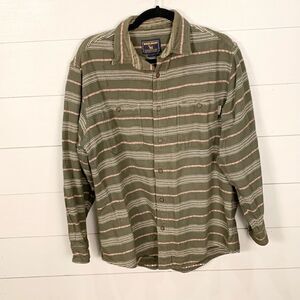Woolrich green Aztec style button down casual style shirt men’s medium